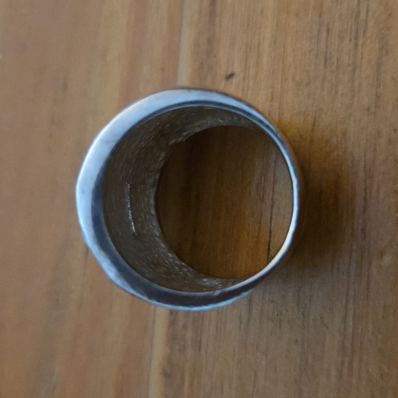 Ring - Picture 2 of 6